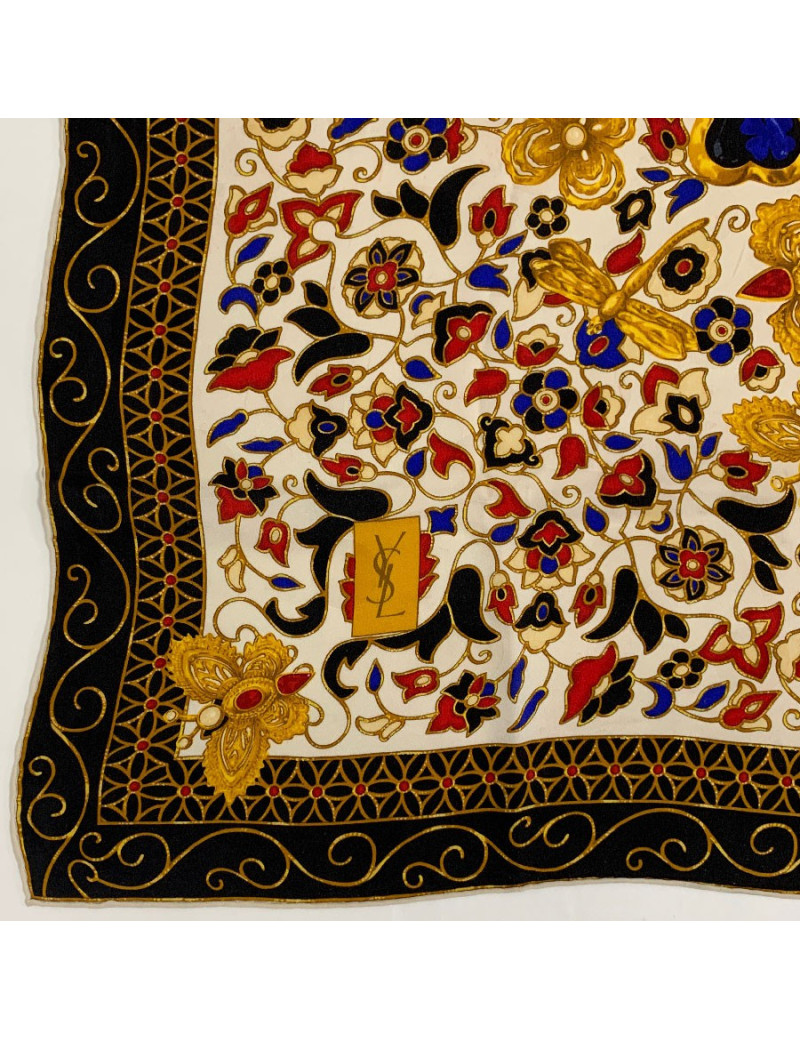 Carré YSL SAINT LAURENT soie 100%