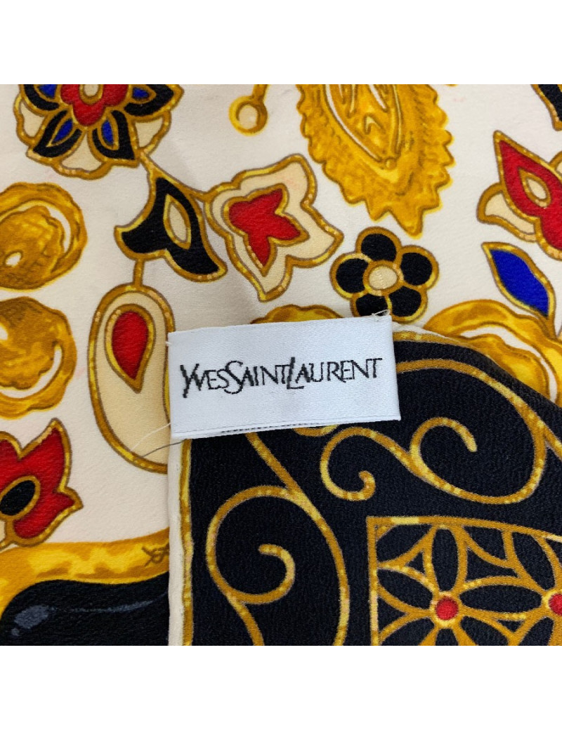 Carré YSL SAINT LAURENT soie 100%