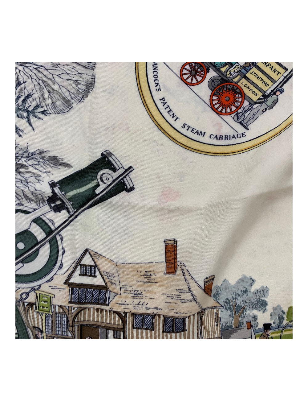 Foulard HERMES "Les merveilles de la vapeur" en soie bleue et beige