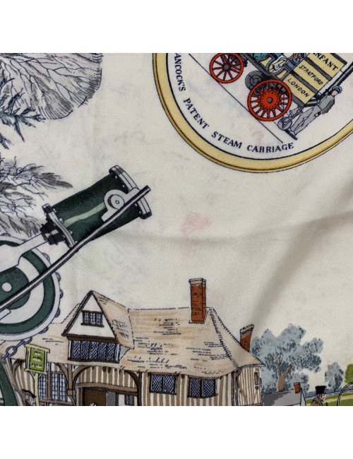 Foulard HERMES "Les merveilles de la vapeur" en soie bleue et beige