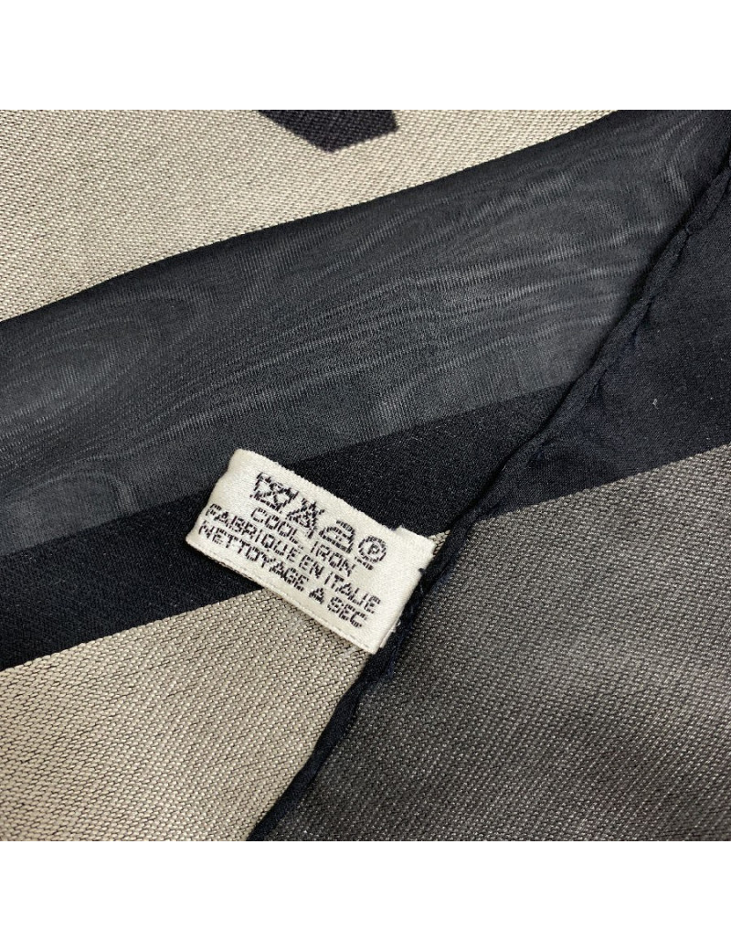 Foulard soie CHANEL noir et gris