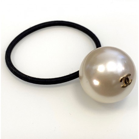 Bijou de cheveux Chouchou CHANEL noir avec perle nacrée