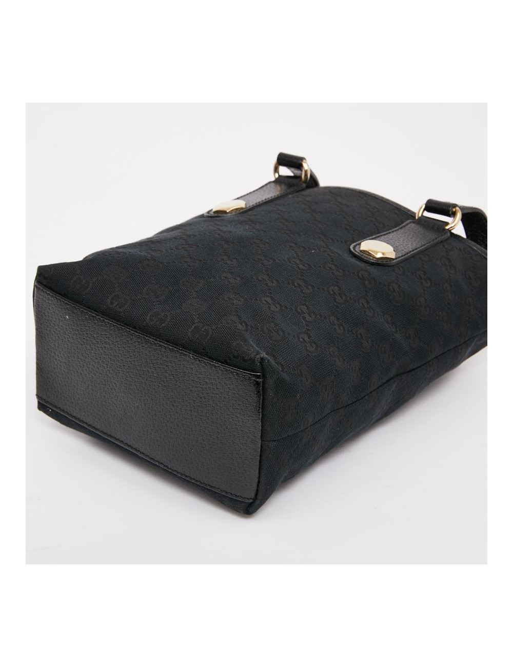 Sac seau GUCCI cuir grainé noir