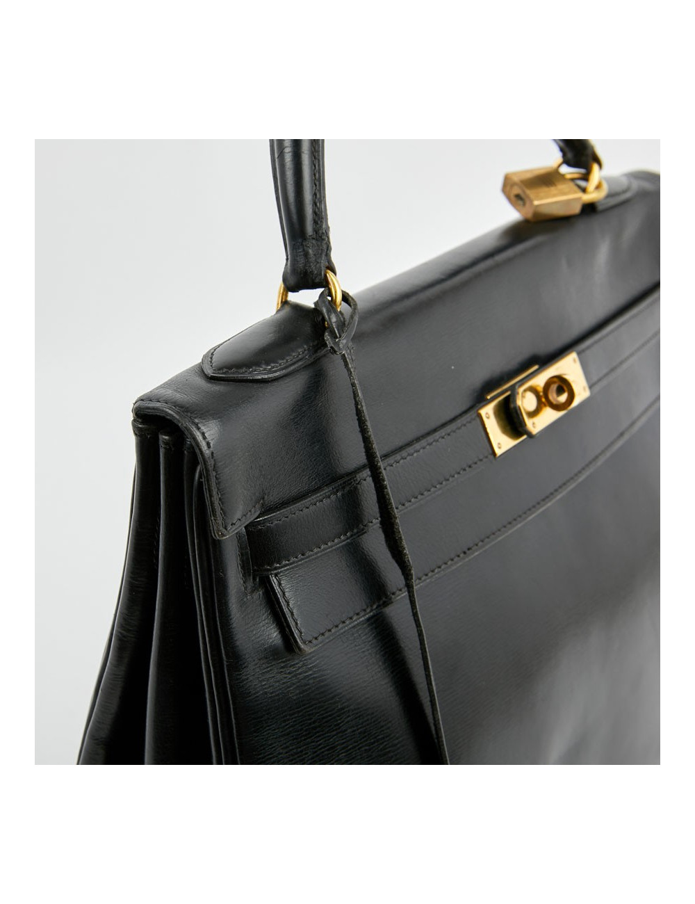 Sac Kelly 32 HERMES cuir box noir Vintage