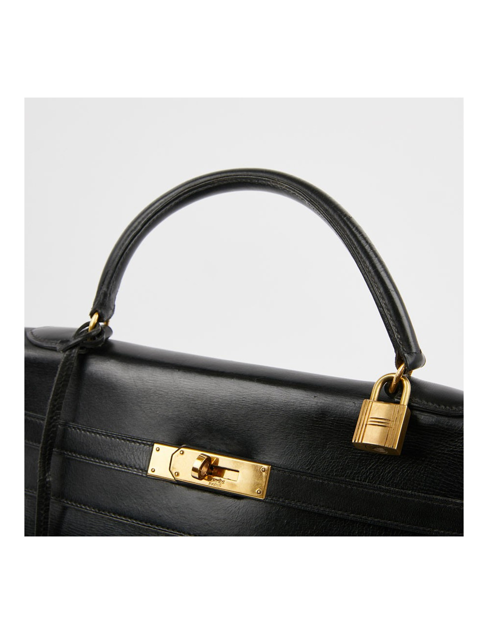 Sac Kelly 32 HERMES cuir box noir Vintage