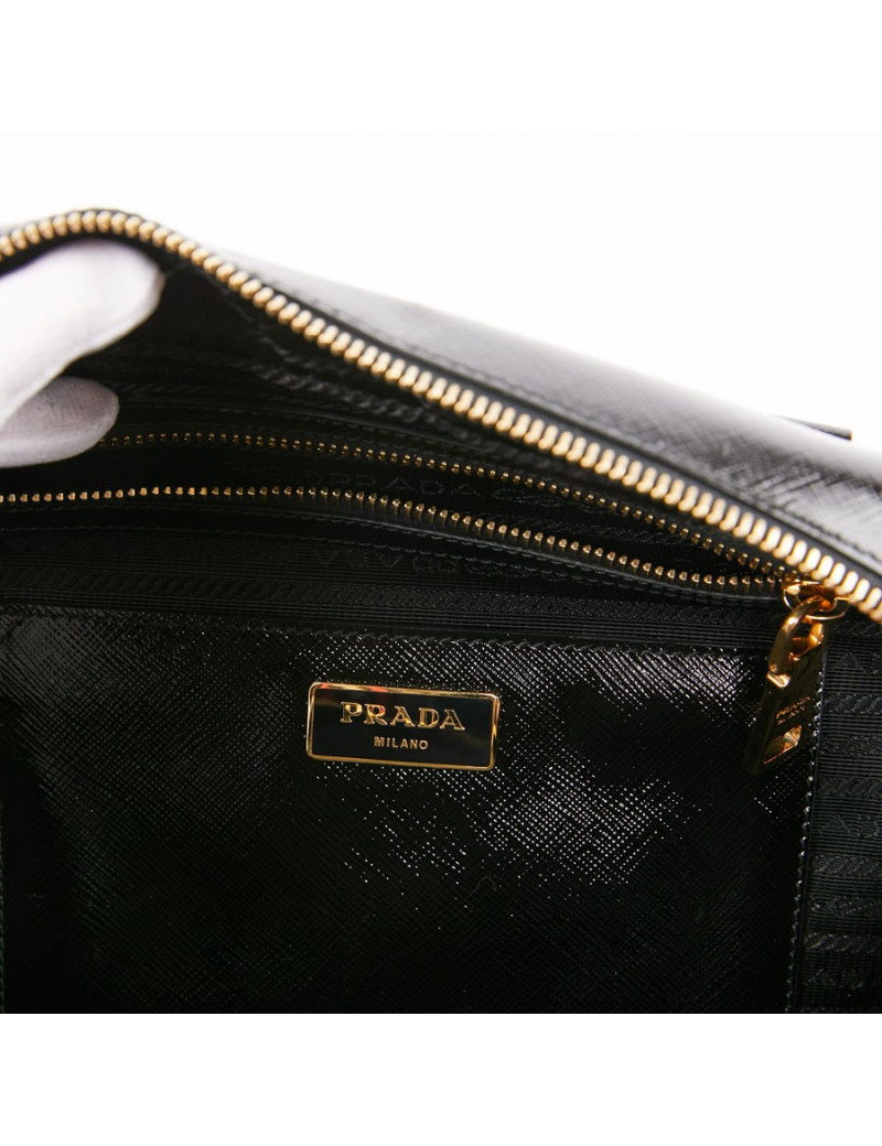 Sac PRADA  Baulleto en cuir Saffiano verni noir