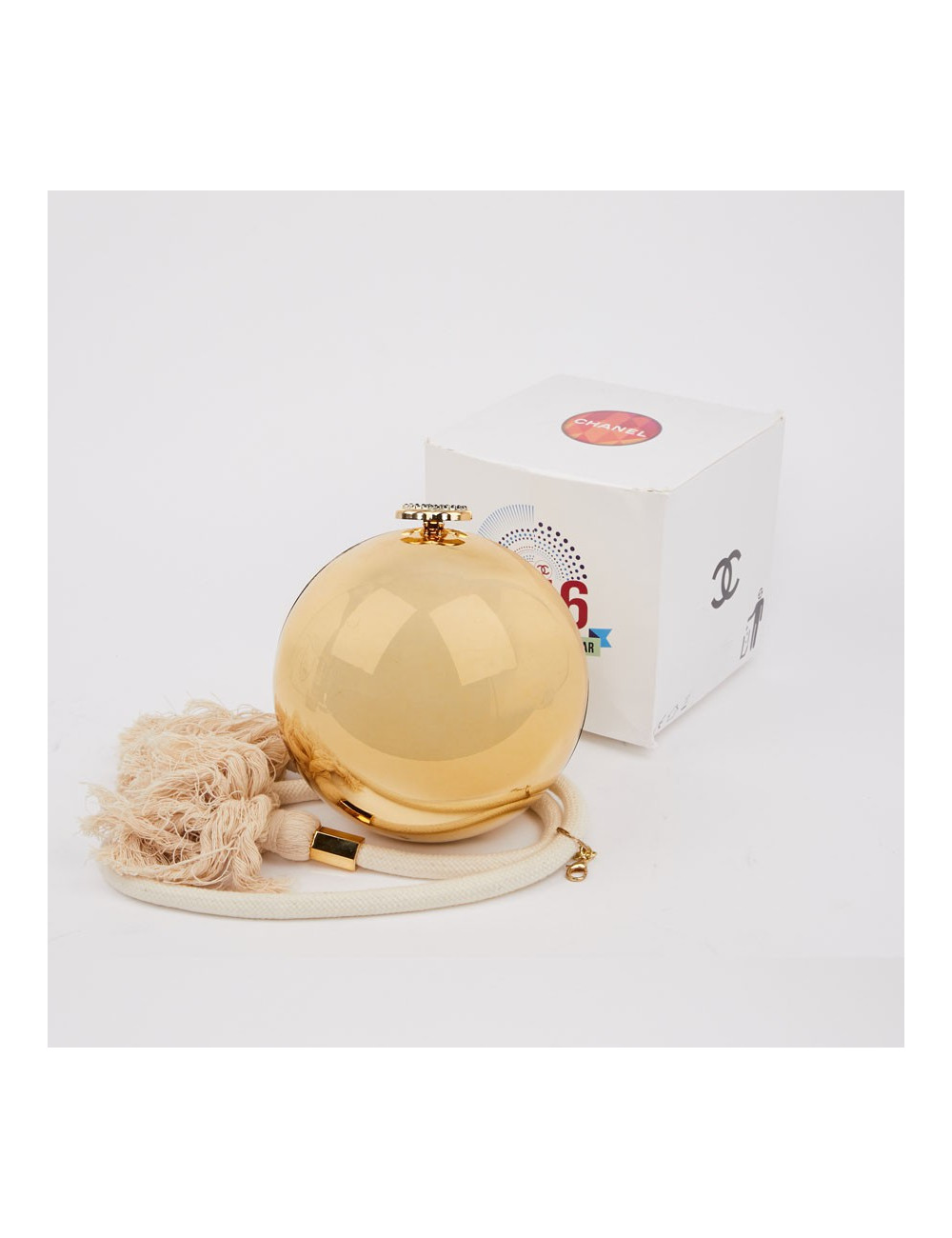 Minaudière Chanel Editions Limitées en plexiglas doré