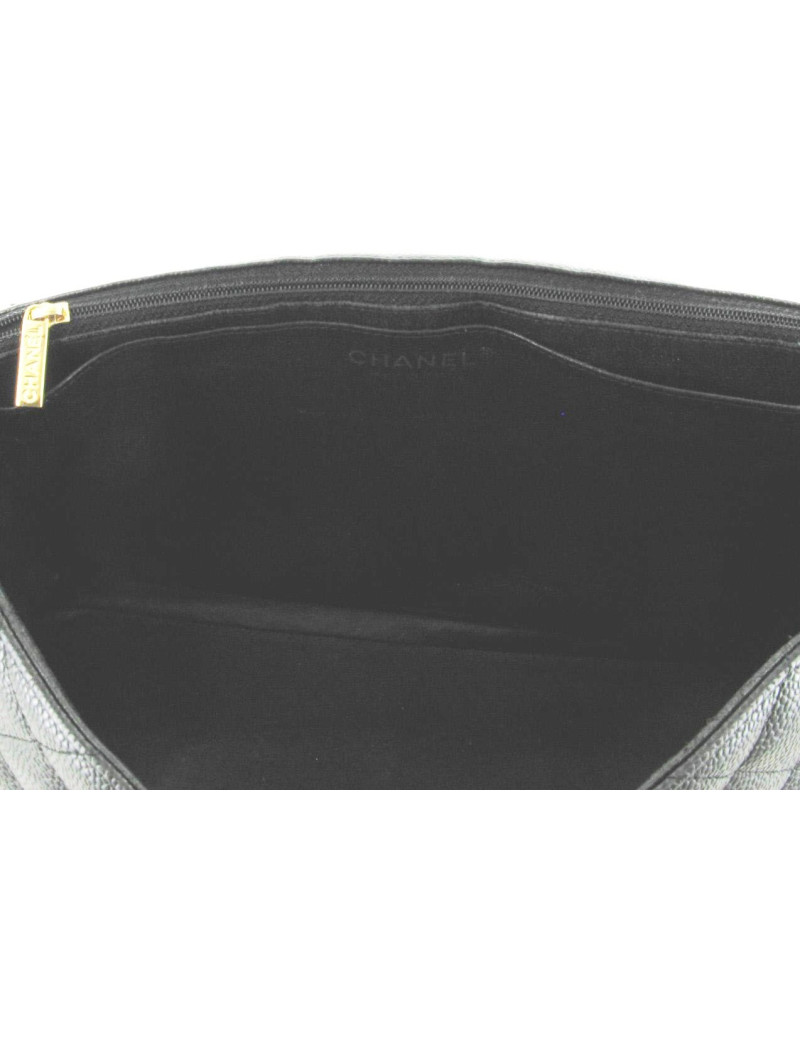 Timeless Jumbo CHANEL cuir caviar noir matelassé et bijouterie dorée