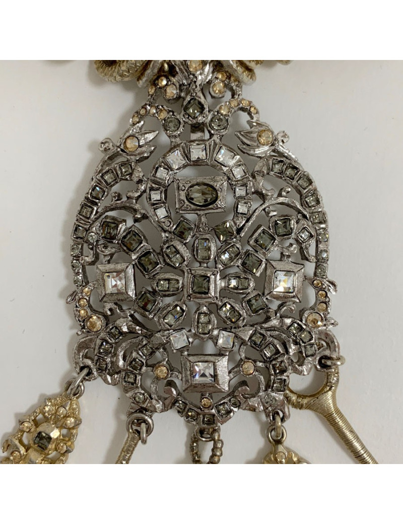 Long sautoir CHRISTIAN LACROIX doré et son pendentif argenté