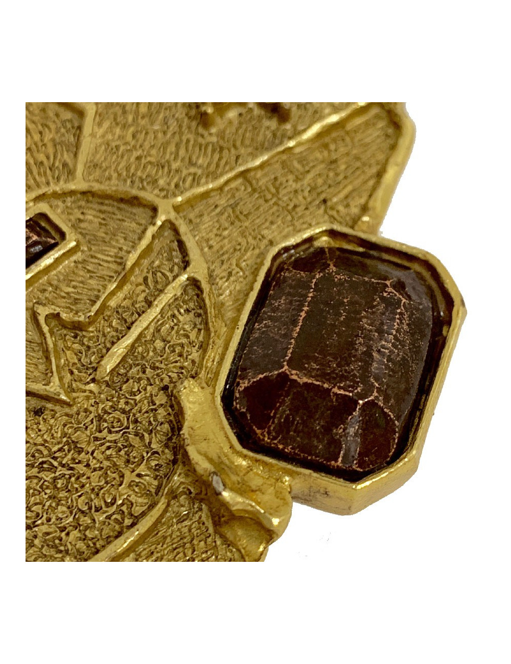 Collier CHRISTIAN LACROIX Vintage en cuir marron et pendentif doré