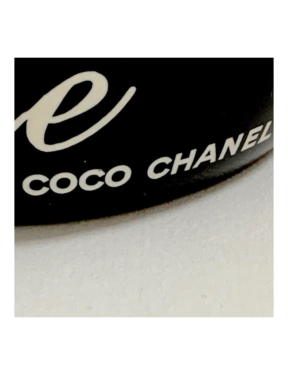 Bracelet CHANEL occasion "L'élégance c'est la ligne"