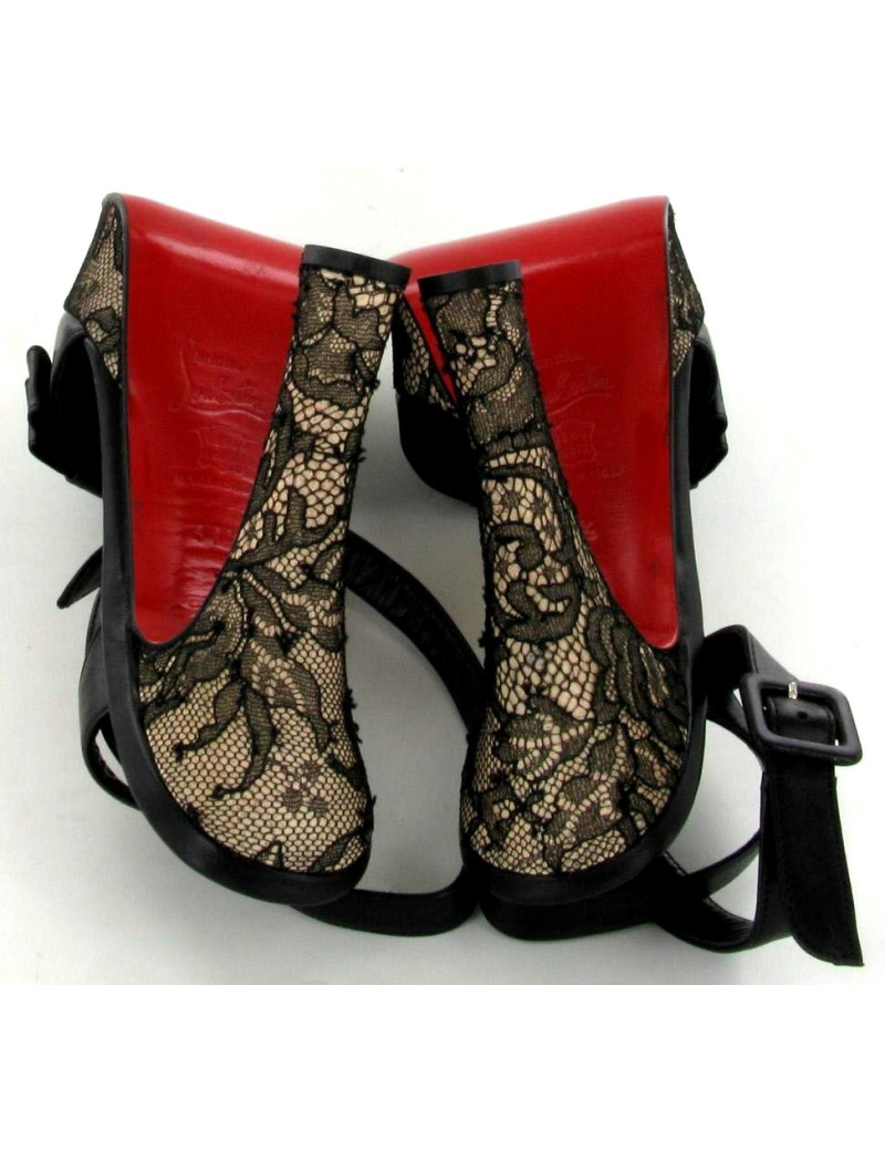 Talons CHRISTIAN LOUBOUTIN cuir noir et dentelle T 37,5 