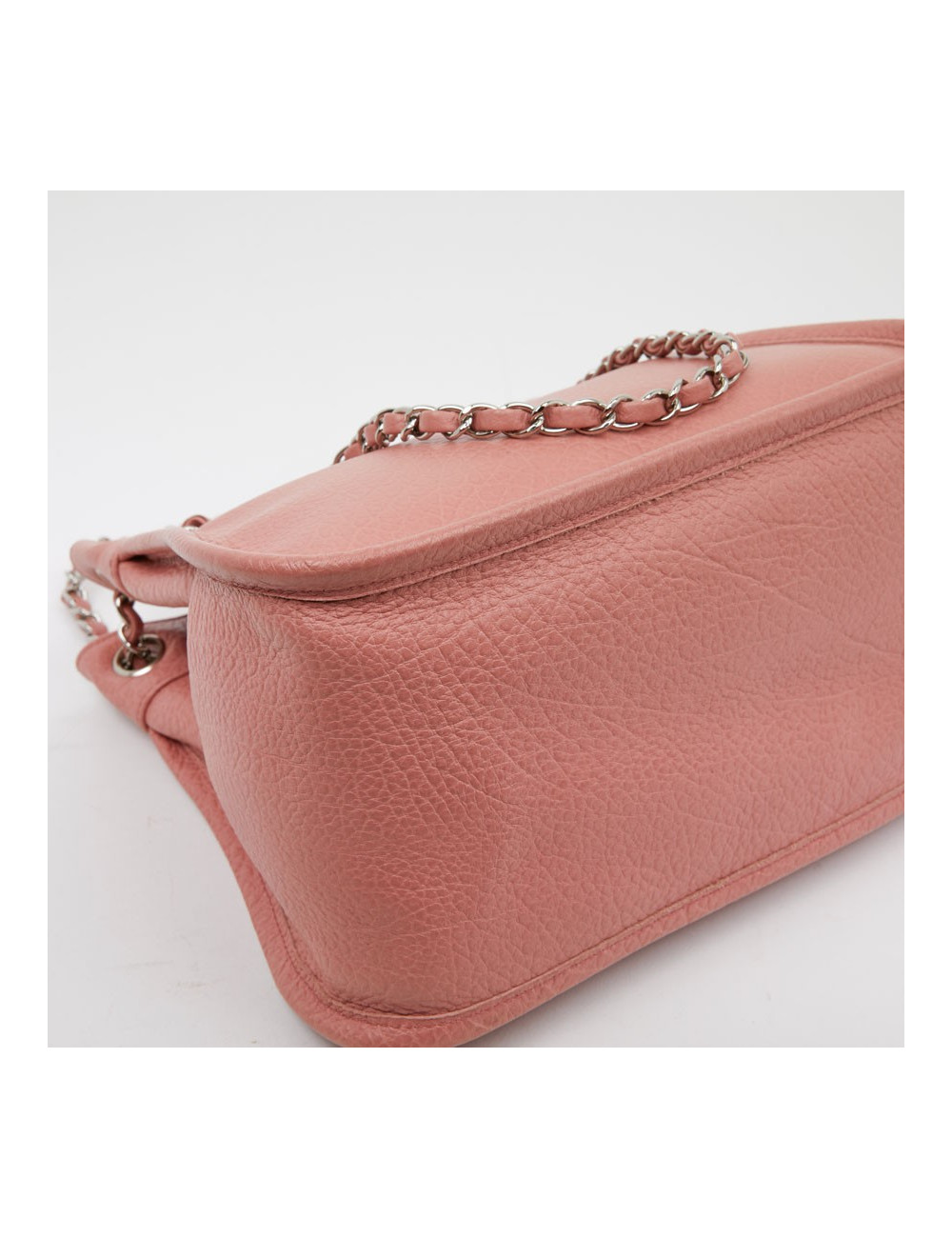 Sac CHANEL en cuir grainé vieux rose