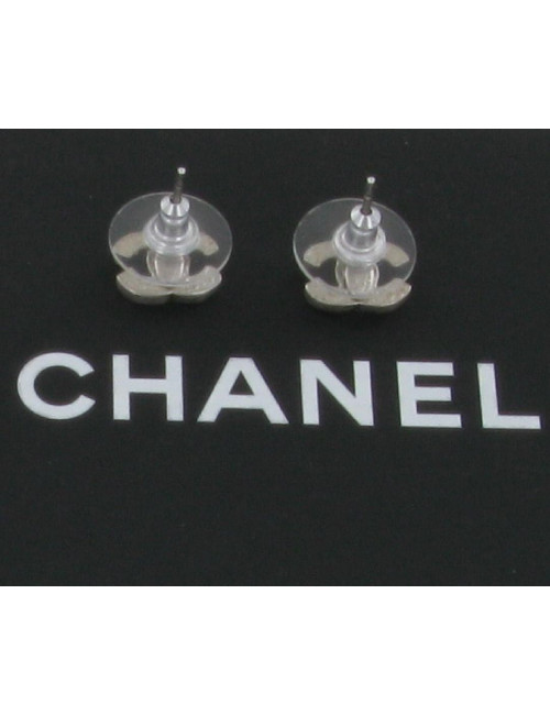 Boucles d'oreilles CHANEL en émail noir 