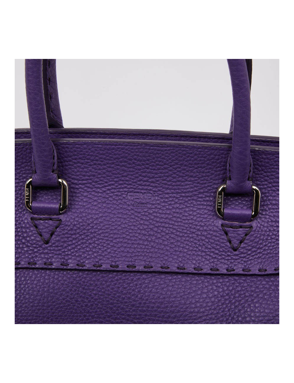 Sac FENDI cuir grainé violet