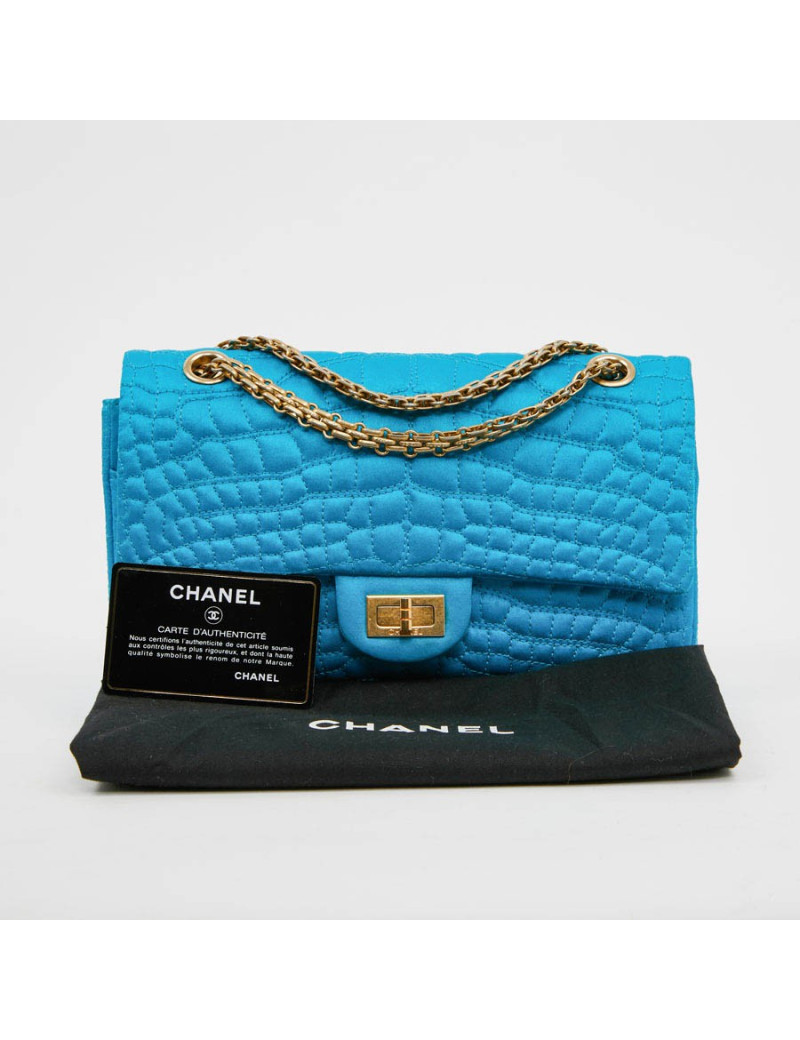 Sac 2.55 tissu façon croco CHANEL bleu