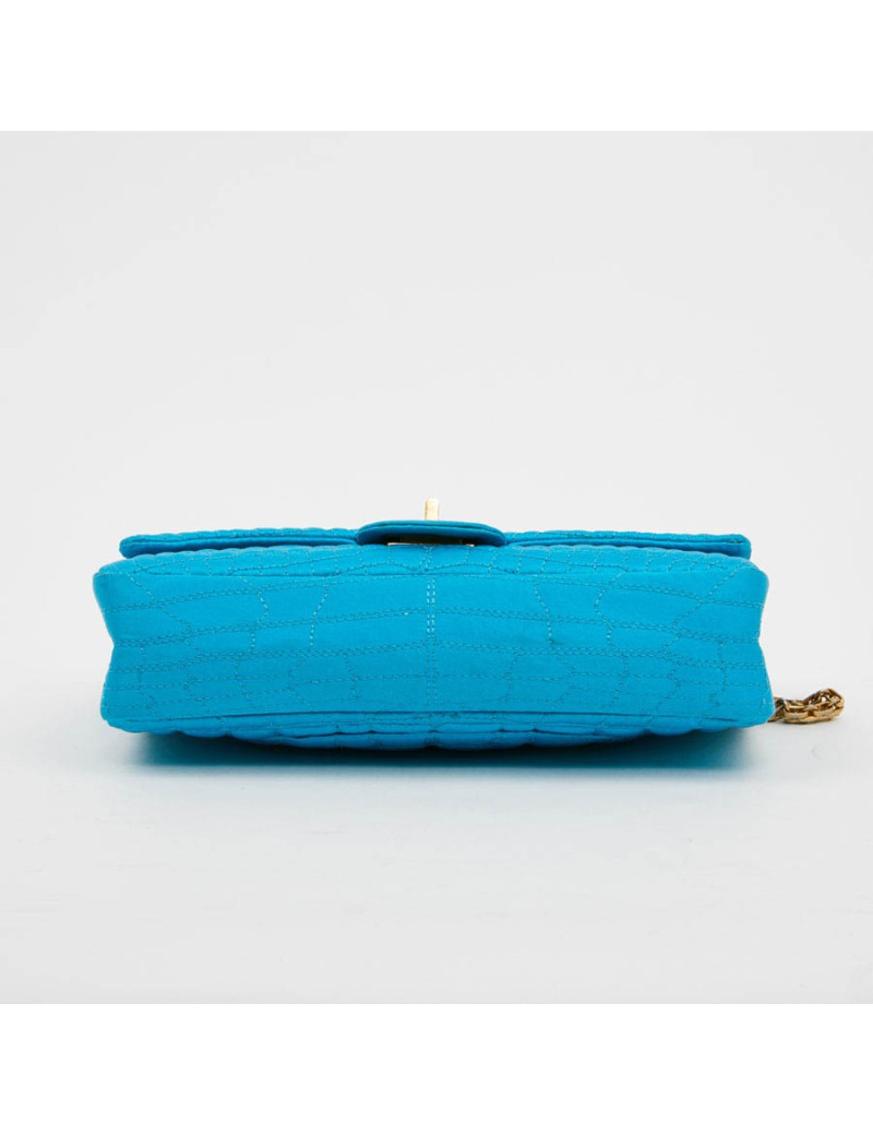 Sac 2.55 tissu façon croco CHANEL bleu