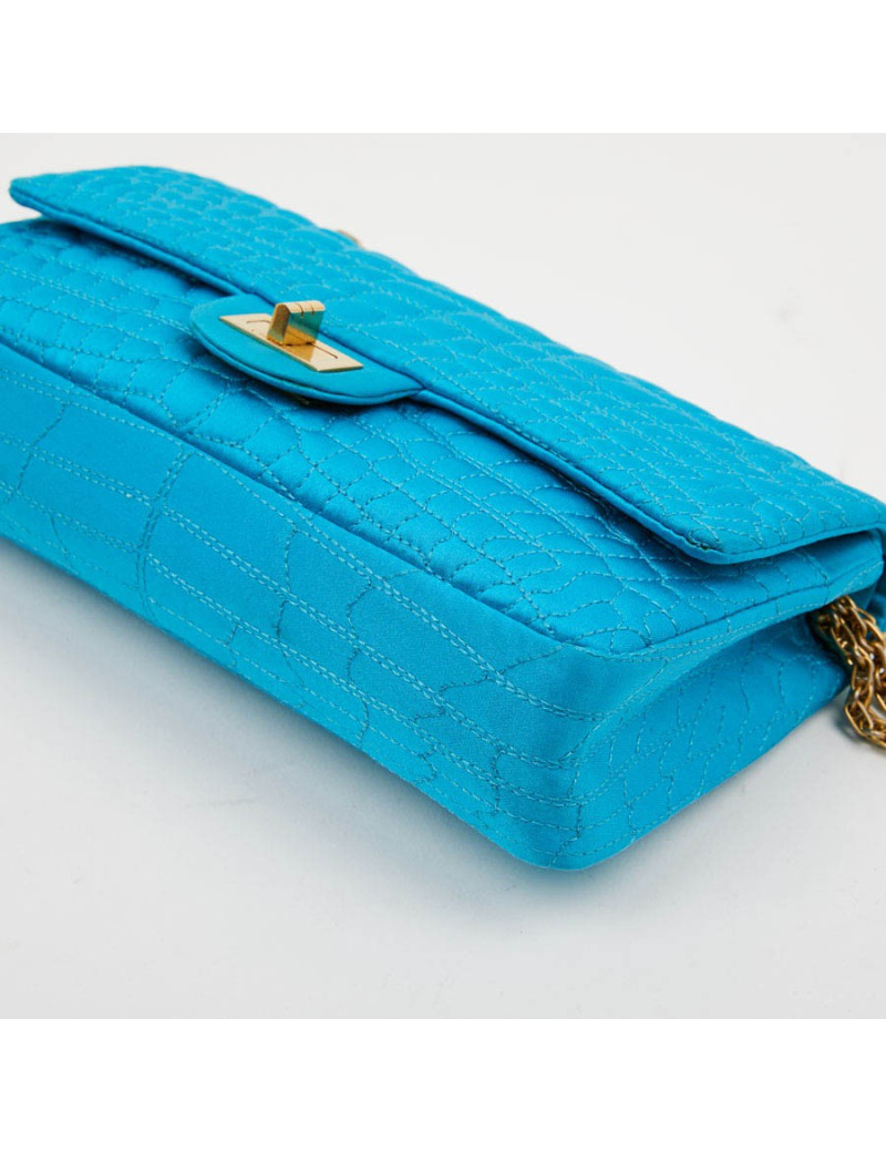 Sac 2.55 tissu façon croco CHANEL bleu