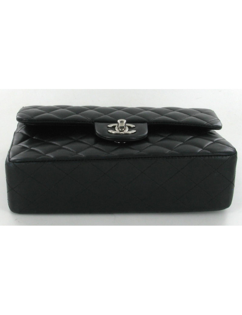 Timeless classique CHANEL matelassé cuir noir