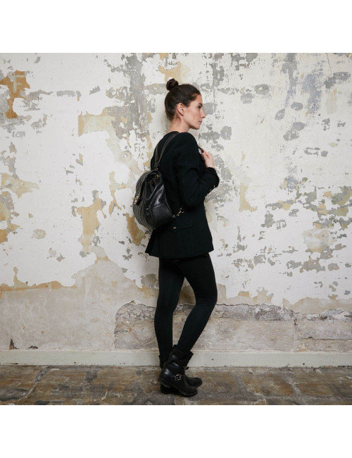 Sac à dos CHANEL cuir noir