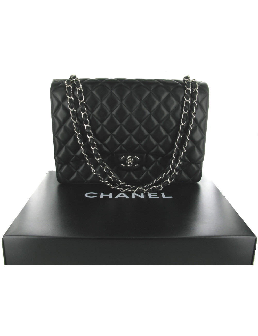 Maxi Jumbo CHANEL cuir lisse matelassé noir