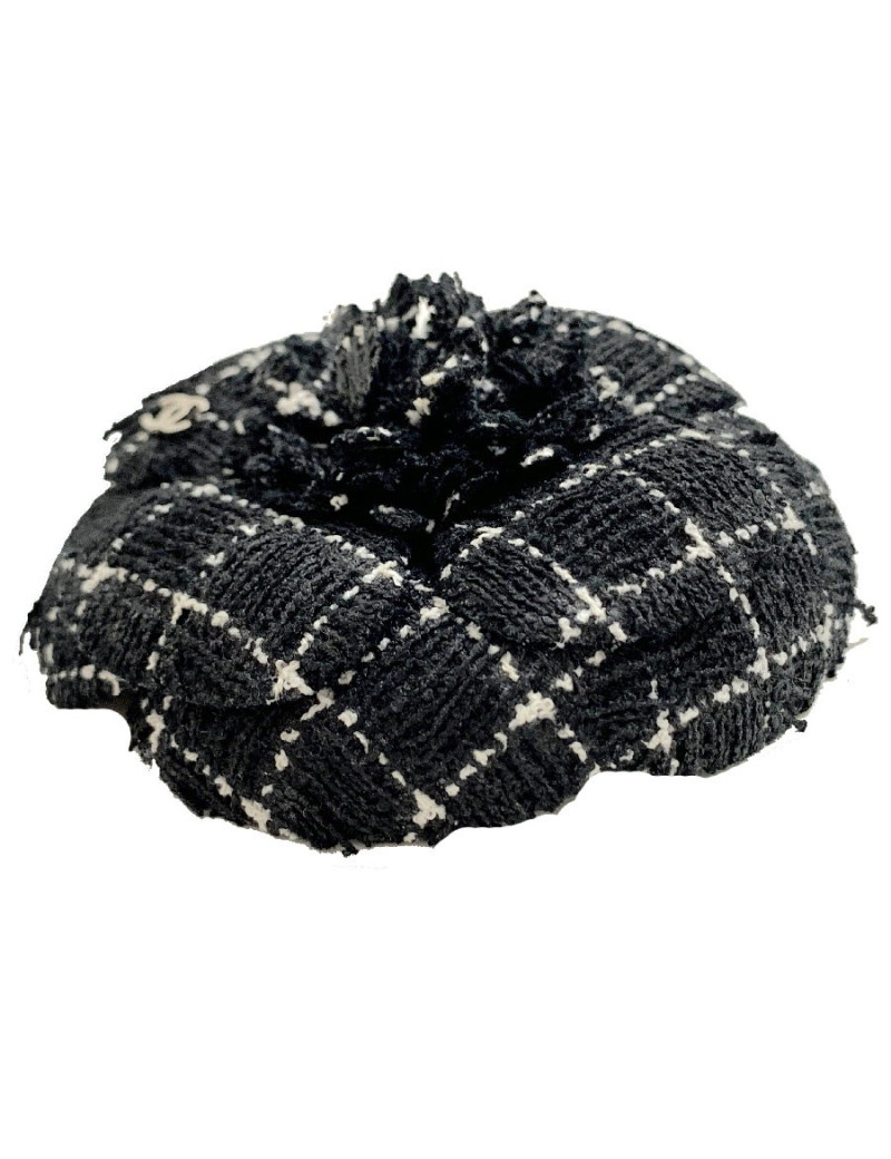 Broche camélia CHANEL  tweed noir et blanc