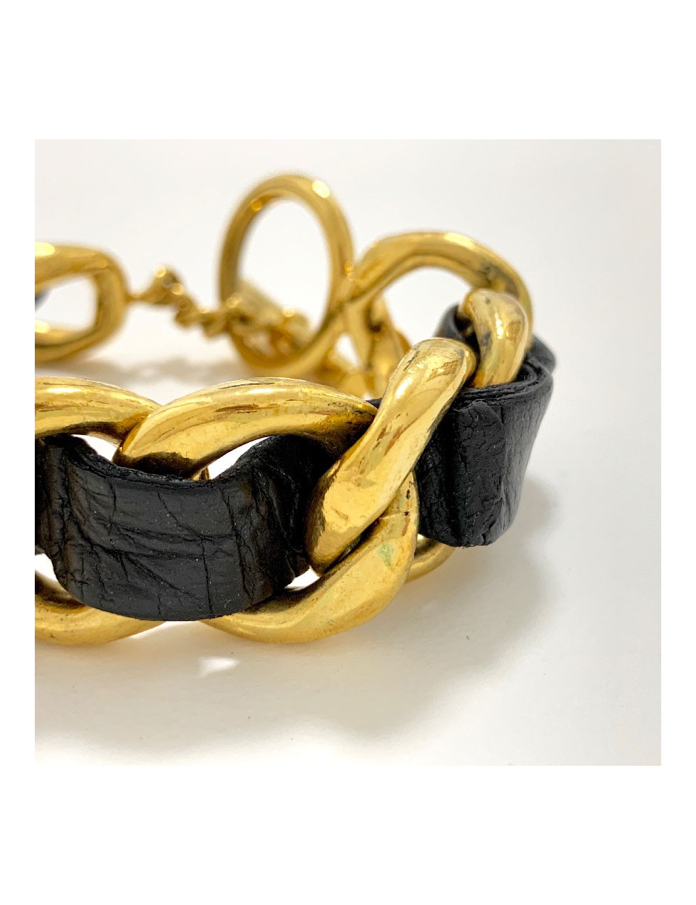 CHANEL chain and leather bracelet