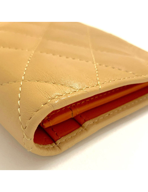 Portefeuille CHANEL cuir d'agneau beige matelassé