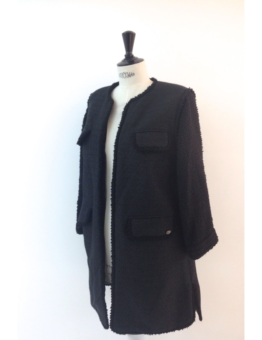 Veste CHANEL longue noire en tweed T 40