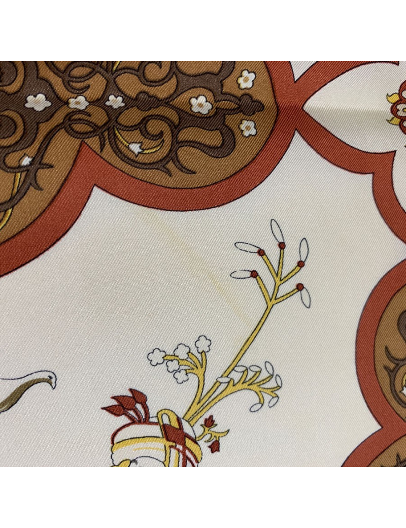 Foulard HERMES "poésie persane" marron