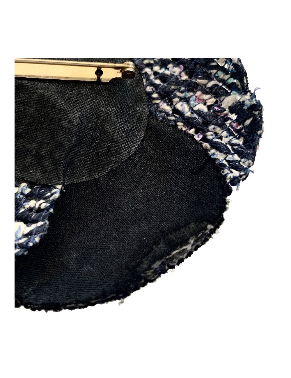 Broche camélia CHANEL tweed bleu