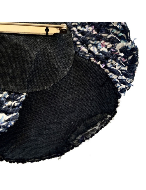 Broche camélia CHANEL tweed bleu