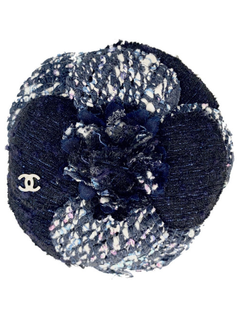 Broche camélia CHANEL tweed bleu