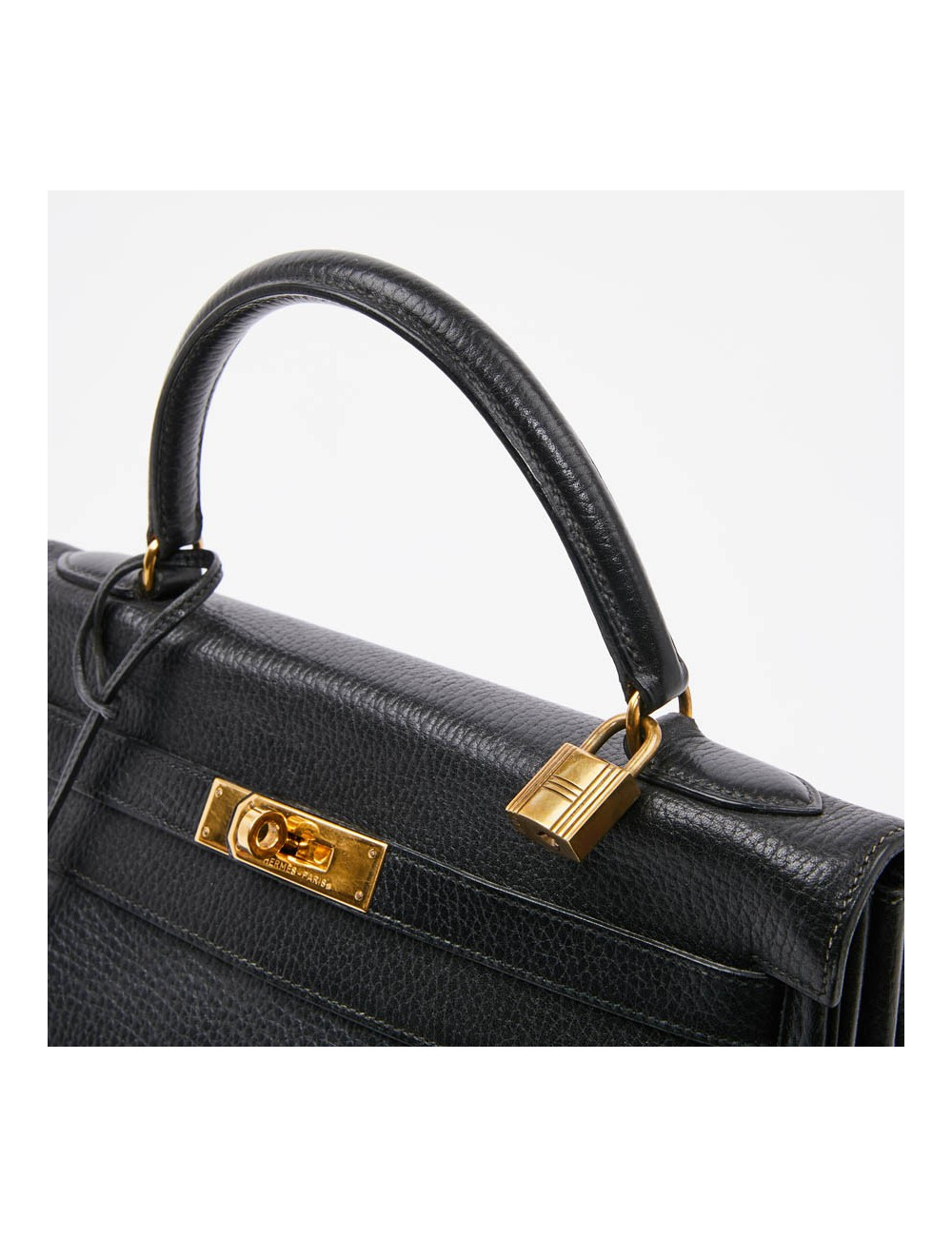 Kelly 32 HERMES cuir grainé noir 