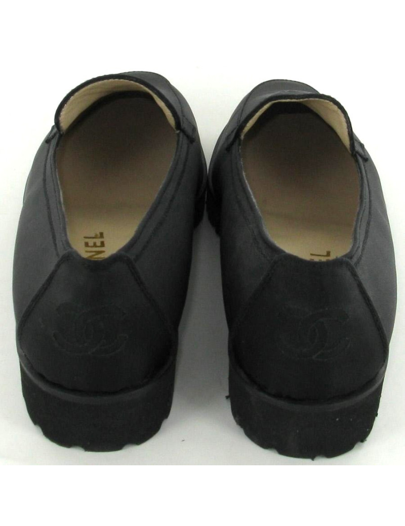 Mocassins CHANEL T 39.5 en toile satinée noire