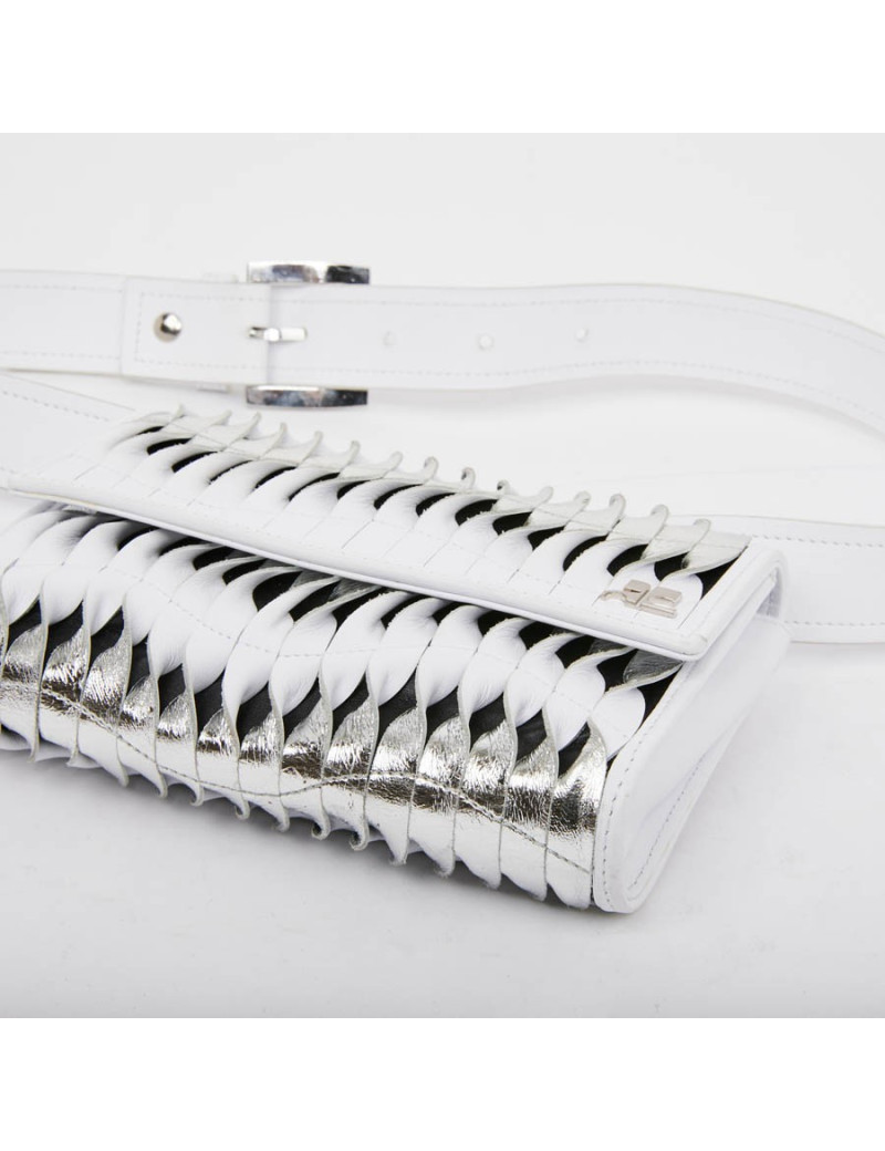 Banane COURREGES cuir lisse blanc torsadé blanc et argenté