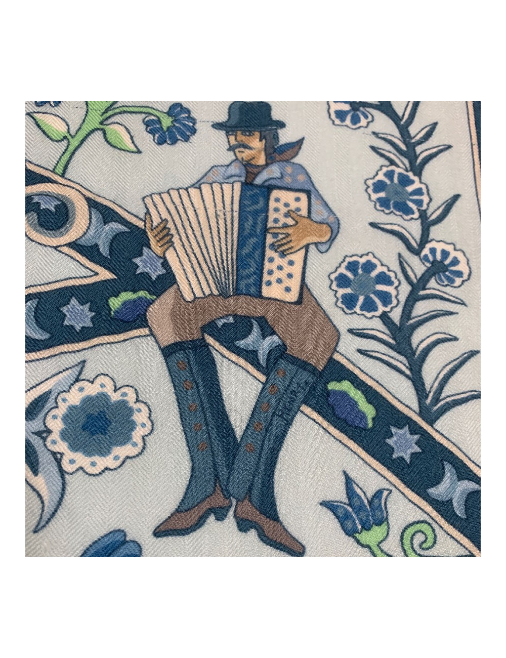 A NETTOYER Carré Hermes " Peuple du vent " 