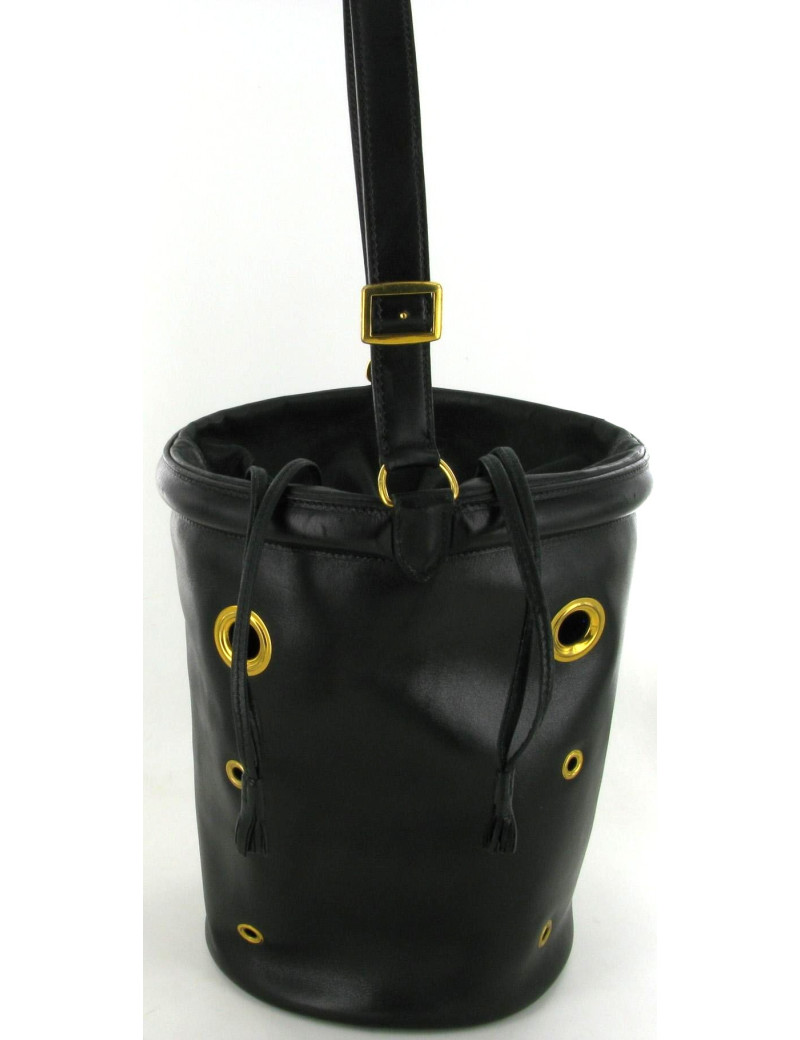 Sac Seau en cuir noir et oeillets métal doré