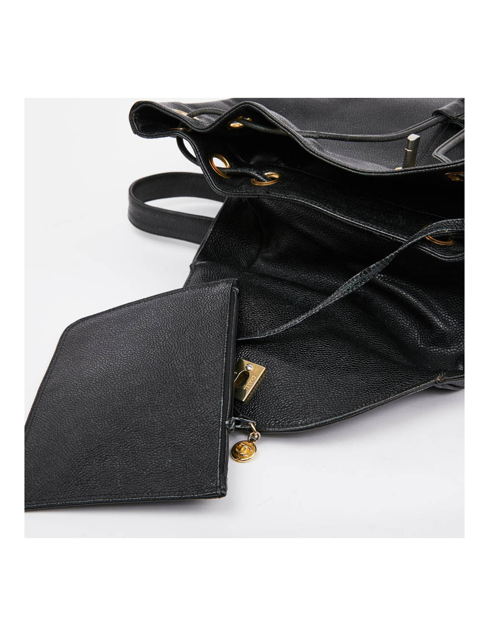 Sac à dos CHANEL noir cuir caviar