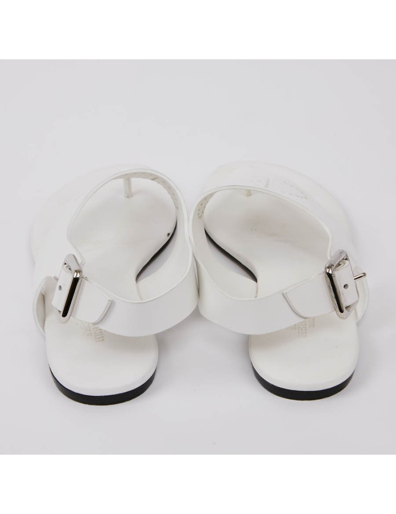 Sandales HERMES T37 cuir blanc perforé
