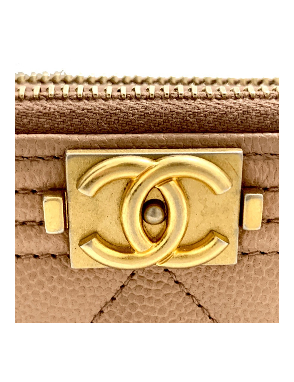 Mini Boy CHANEL bandoulière en cuir grainé rose