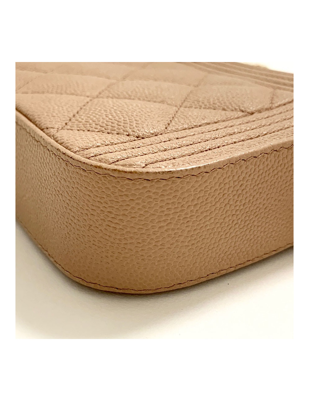 Mini Boy CHANEL bandoulière en cuir grainé rose