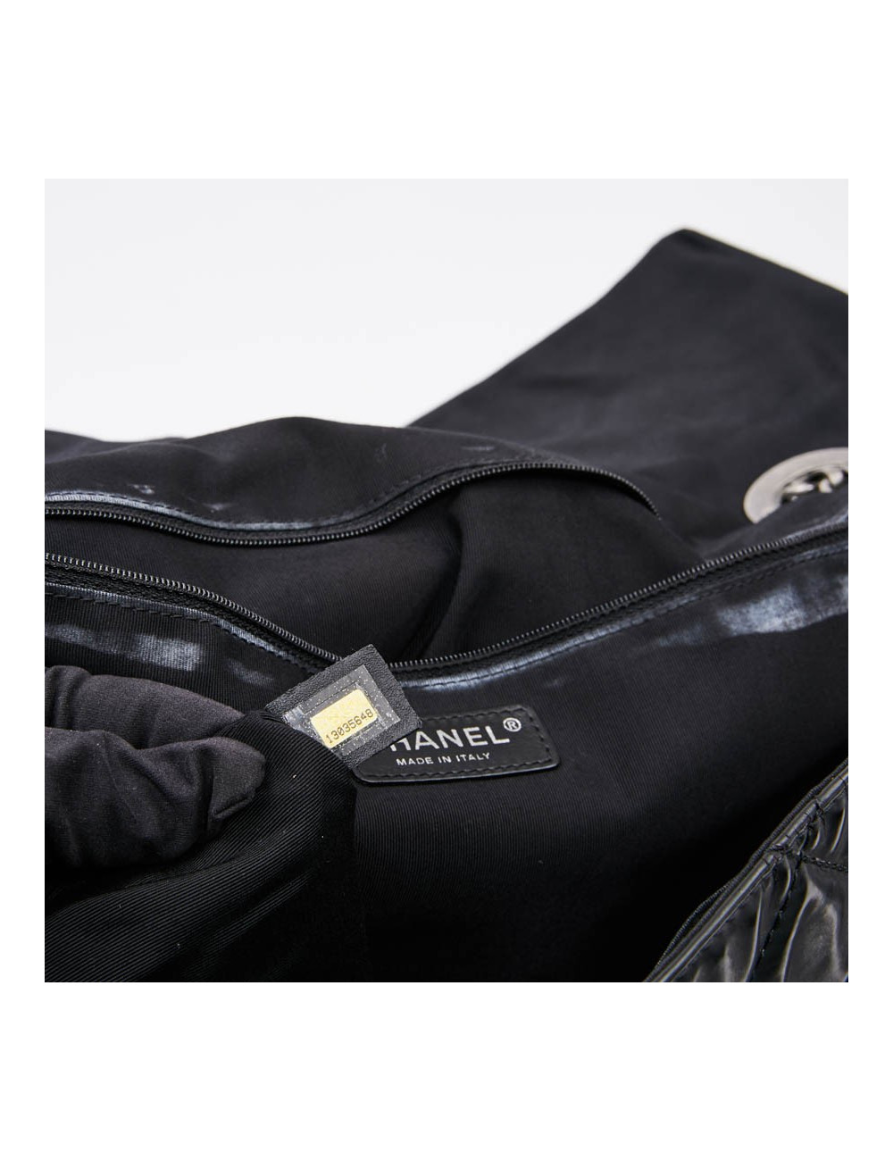 Grand sac CHANEL cuir verni noir