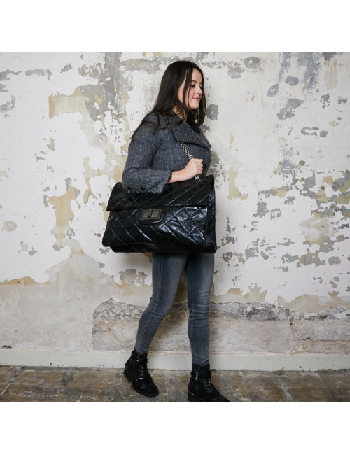 Grand sac CHANEL cuir verni noir