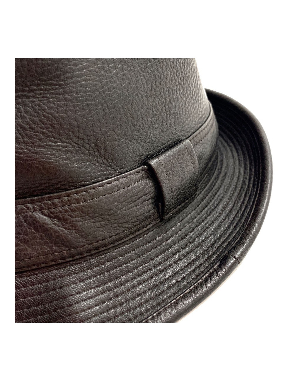 Chapeau HERMES en cuir marron foncé T58