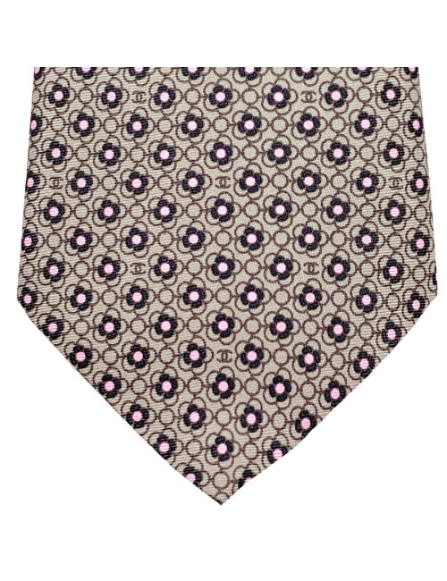  Cravate CHANEL occasion motif camélia en soie grise