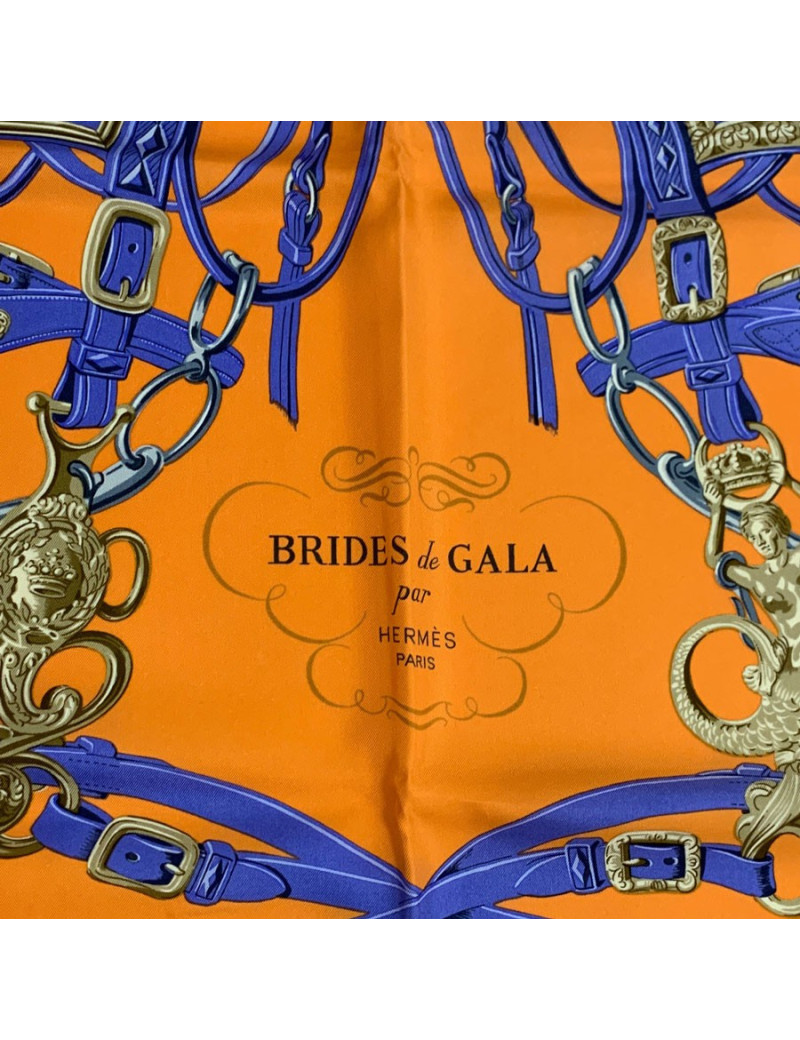 Carré HERMES Brides de Gala mauve en soie