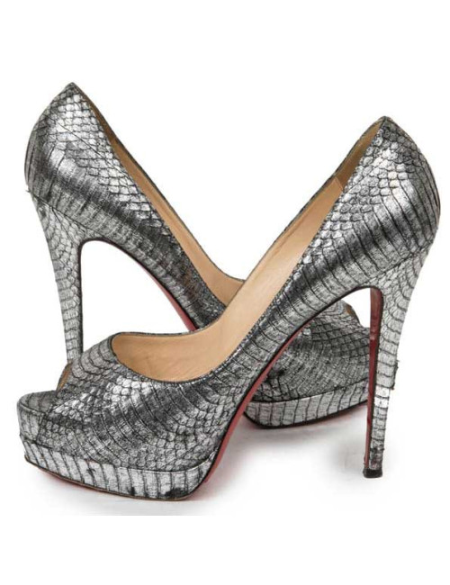 Sandales  T 39.5 CHRISTIAN LOUBOUTIN en python argent