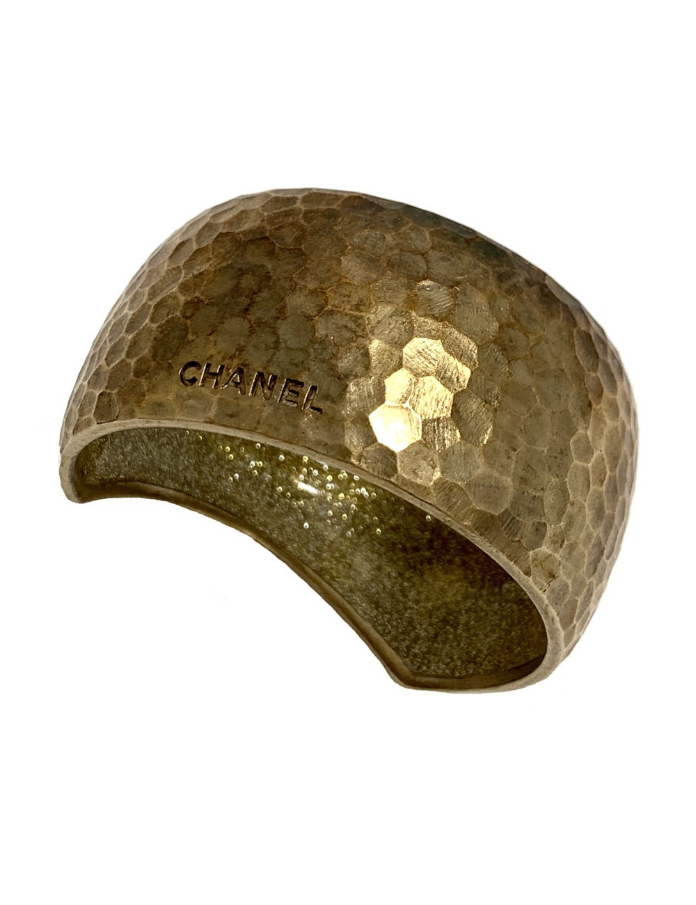 Manchette CHANEL métal doré mat martelé
