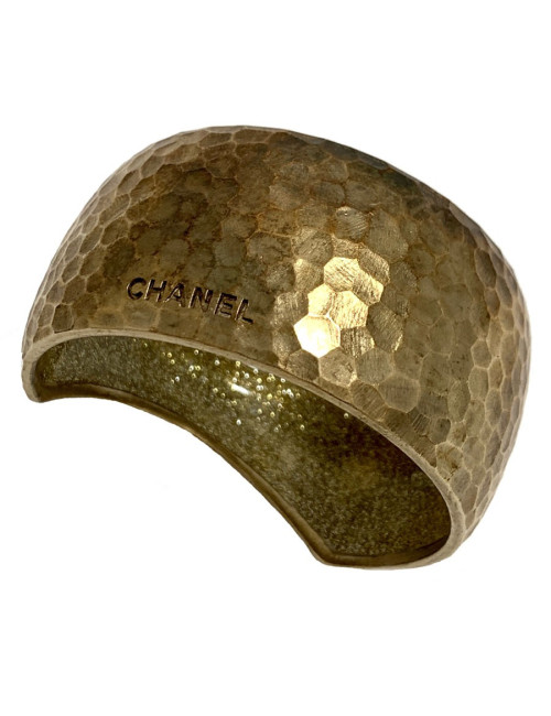 Manchette CHANEL métal doré mat martelé